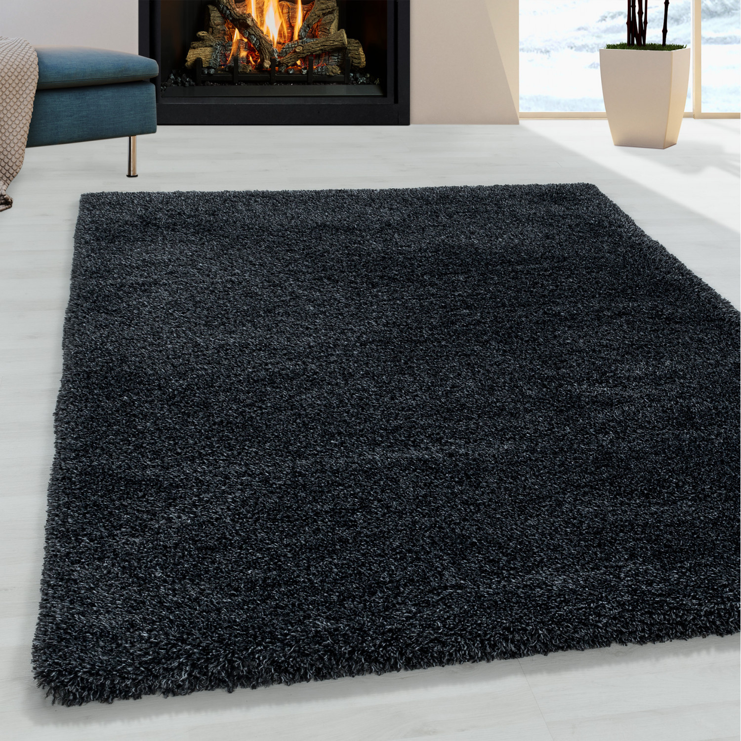 Kusový koberec Fluffy Shaggy 3500 anthrazit – pohled z galerie
