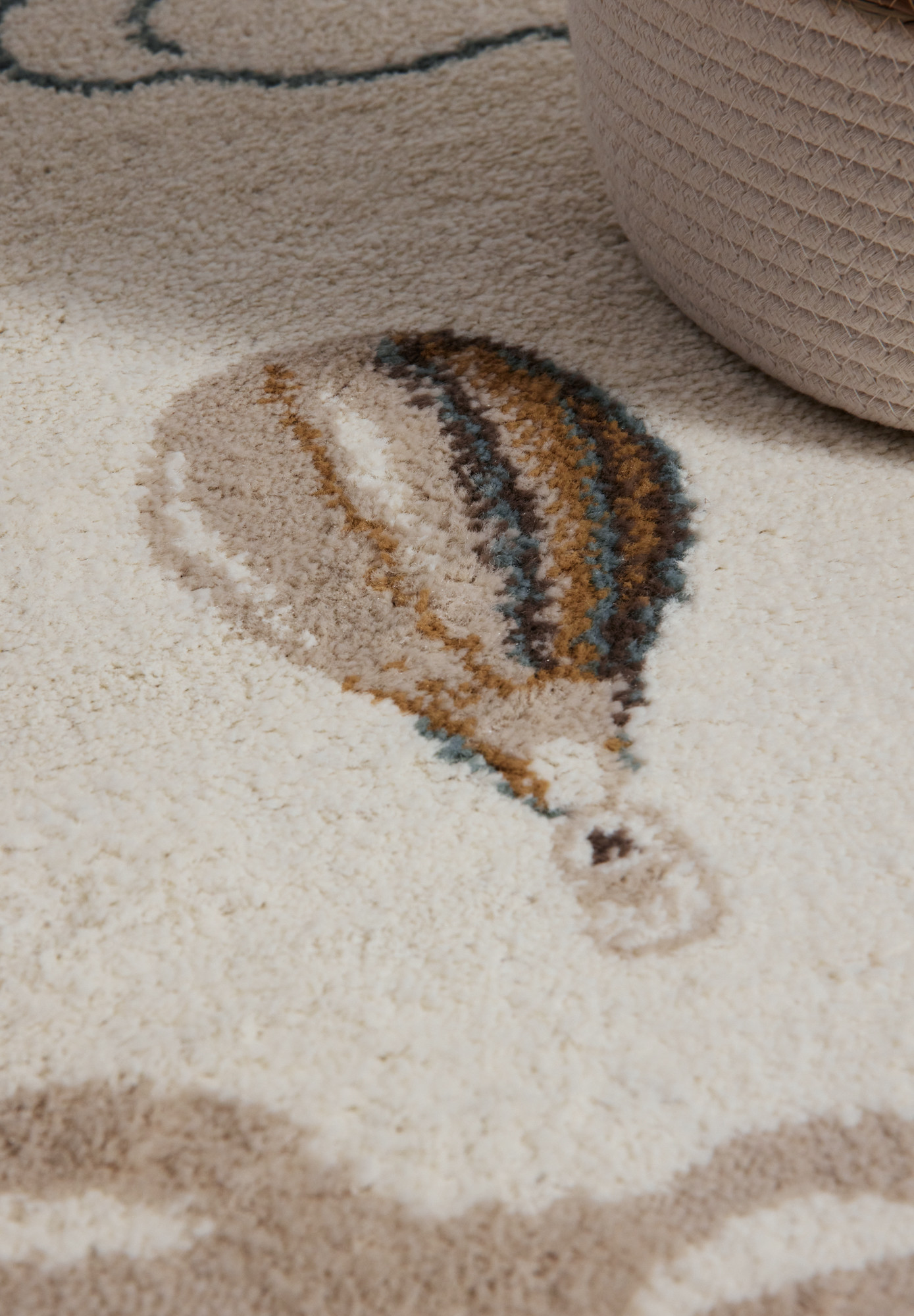 Dětský koberec Adventures 106209 Cream Multicolor – detail z galerie
