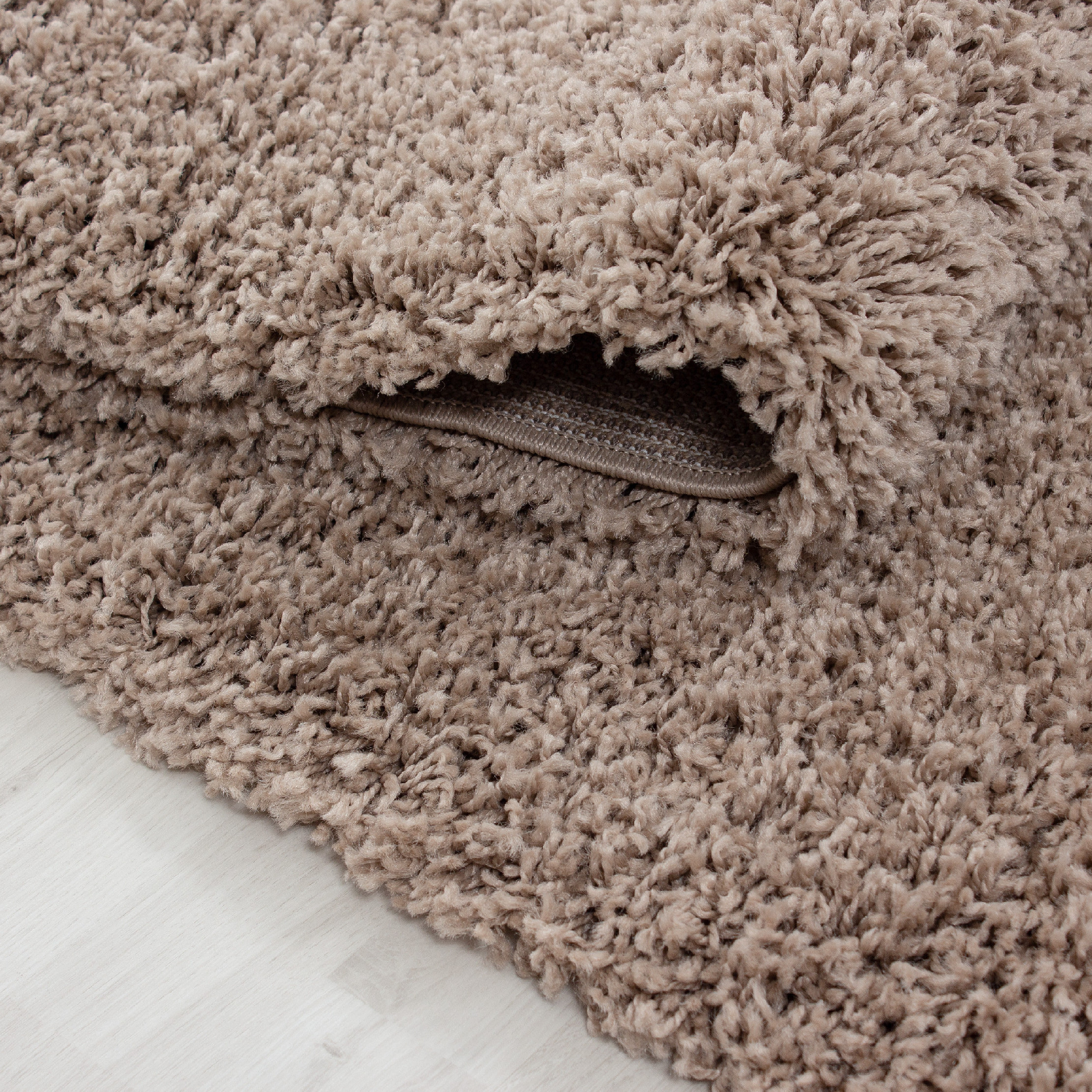 Kusový koberec Life Shaggy 1500 beige – detail z galerie
