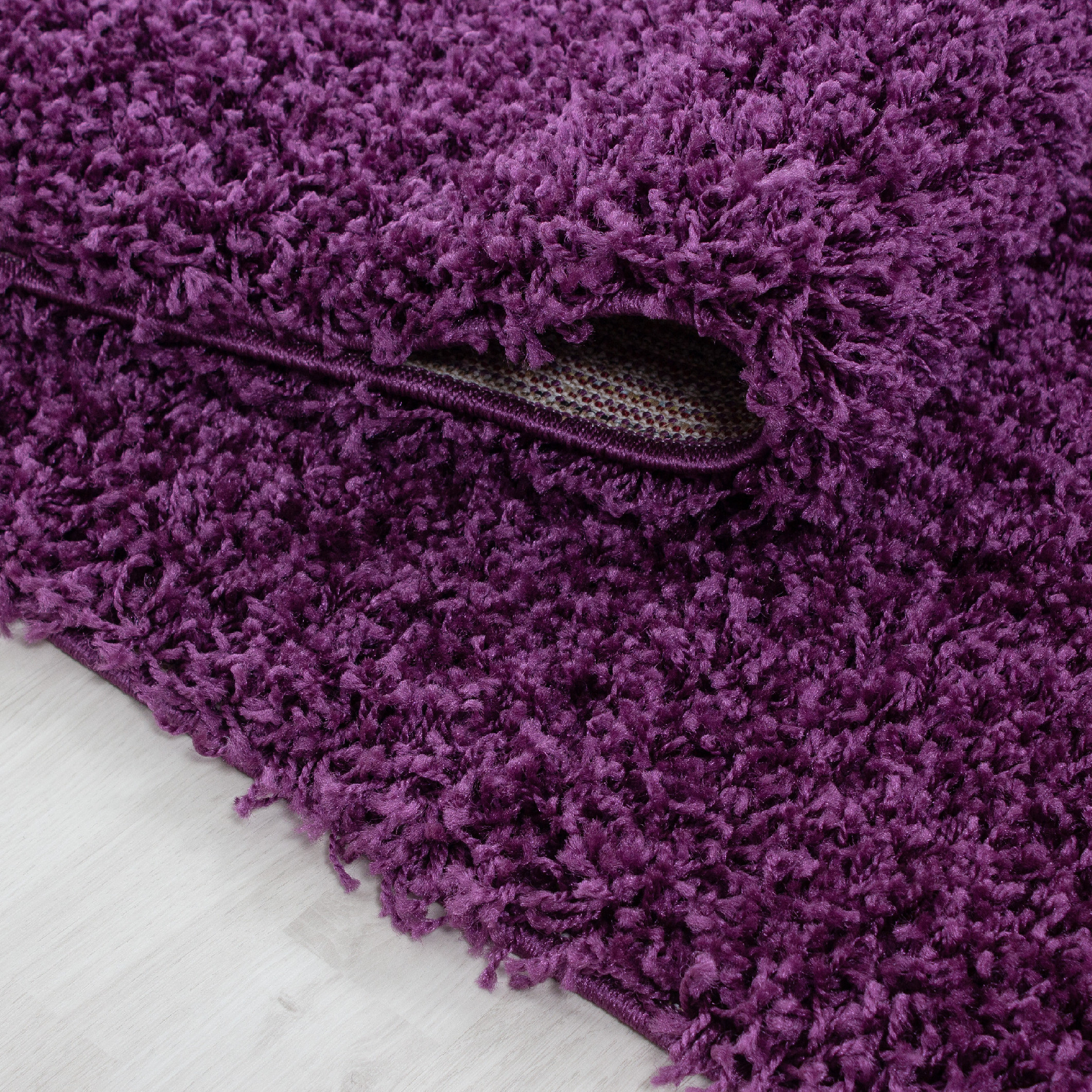 Kusový koberec Life Shaggy 1500 lila – detail z galerie