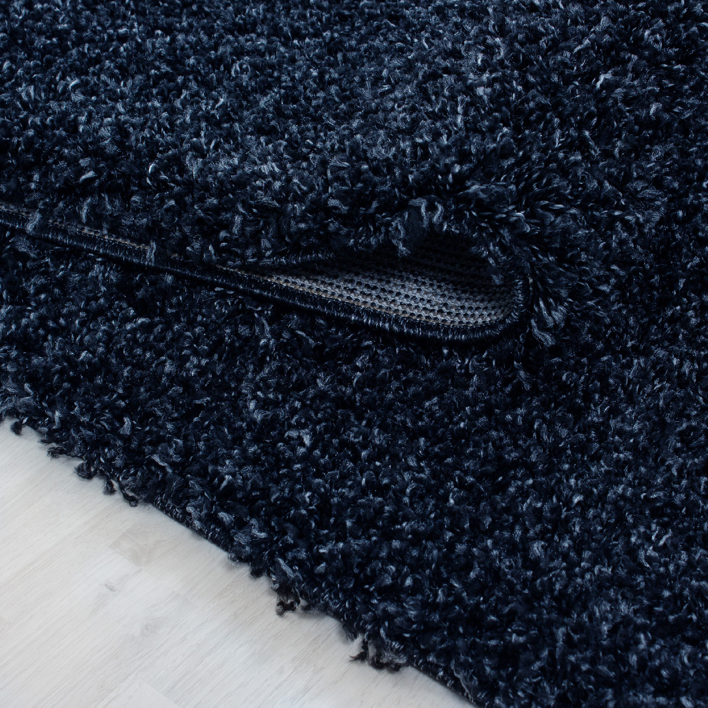 Kusový koberec Life Shaggy 1500 navy kruh – detail z galerie